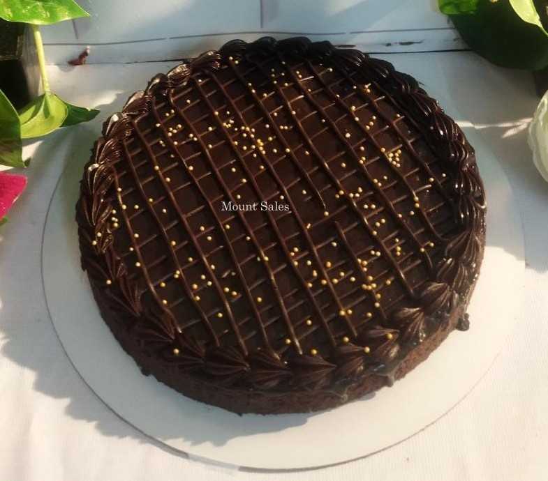 Premium RED N White Velvet Cake